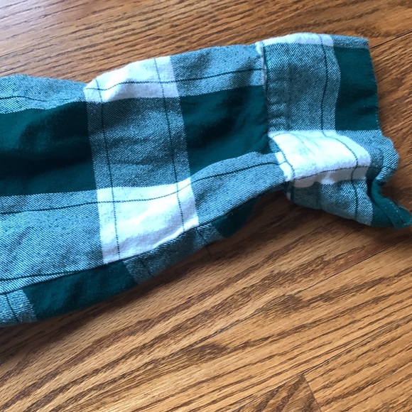 Green and White H&M plaid shirt - Picture 3 of 4